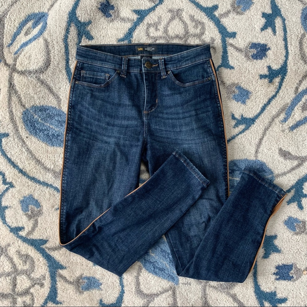 Lee mid rise sculpting jean